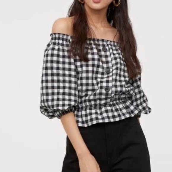 H&M Tops - H&M Divided Gingham Puff Sleeve Off Shoulder Crop Top